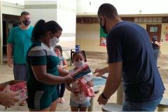 Entrega de doações na creche - ARLS Renovação e Sabedoria